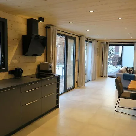 Luxueux Aux Gets Avec Jacuzzi, Proche Des Pistes Et Du Centre, Ideal Familles Et Groupes - Fr-1-671-122 Apartment Les Gets